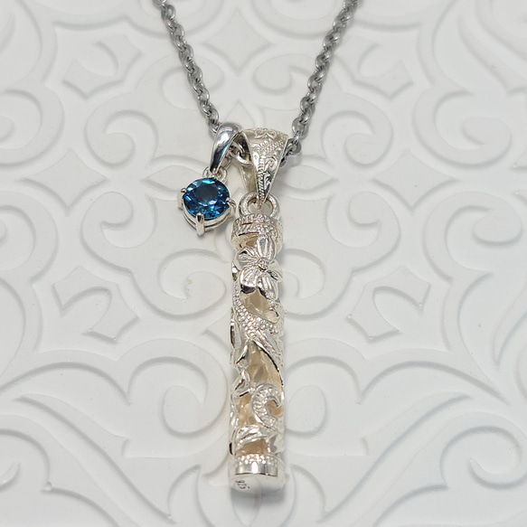 ハワイアンジュエリー 高価 ロンドン ブルー トパーズ チャーム  