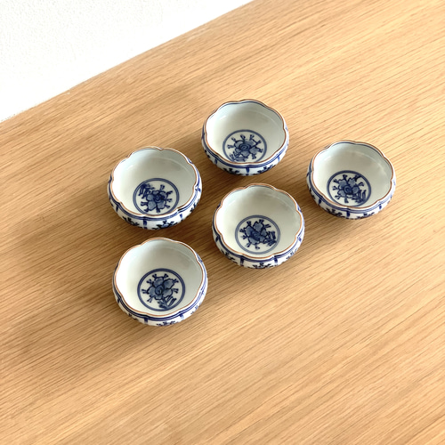 京焼・清水焼】京都 水野春陽窯 染付 花 豆皿 珍味入れ 醤油入れ 京焼・清水焼】京都 水野春陽窯 染付 花 豆皿 珍味入れ 醤油入れ