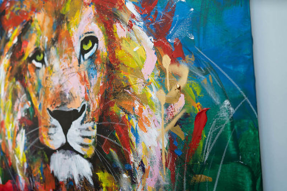 Title "LION" contemporary paint 第3張的照片