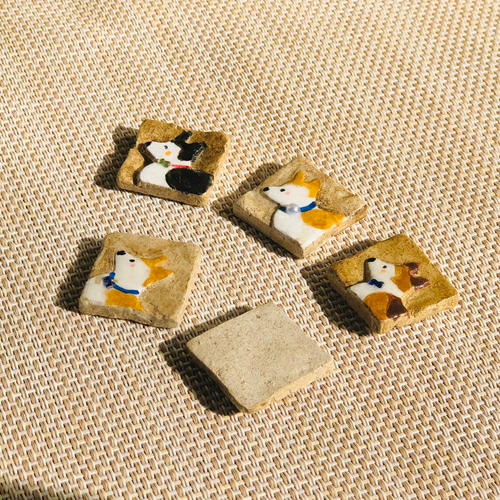 コーギータイルの箸置き(ブローチにも変更可能) 箸・箸置き Atelier  