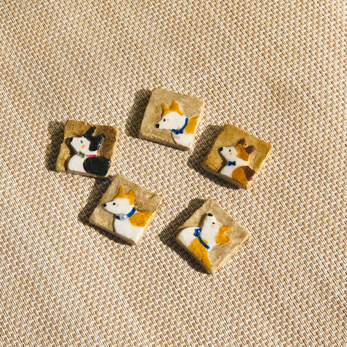 コーギータイルの箸置き(ブローチにも変更可能) 箸・箸置き Atelier  