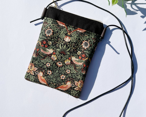 ウィリアムモリス いちご泥棒 スマホショルダー スマホポシェット