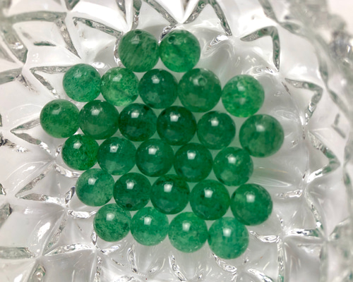 緑色の自然石 装飾用 e79f0809b175c7f729ae69f5deb029