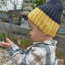 最高級の肌触り ベビーキッズニット帽子イエローブラック 1枚目の画像