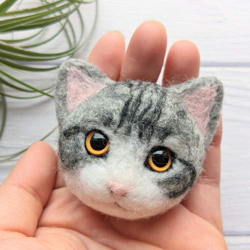 送料無料】羊毛ねこちゃんブローチ☆サバシロ☆猫☆ねこ ブローチ 