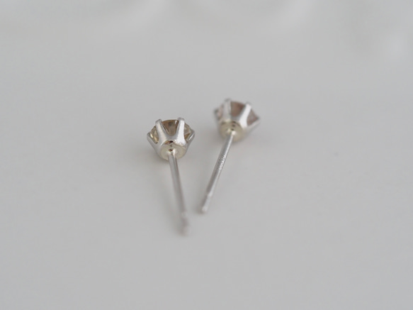 ～コニャックブラウン～   Pt900  ダイヤモンド0.30ct ピアス 4枚目の画像