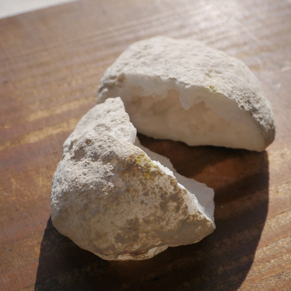 天然石ミニジオード1ぺア約62g(モロッコ産)約60×51×25mm 手のひらサイズ晶洞[geo-221122-01] 9枚目の画像