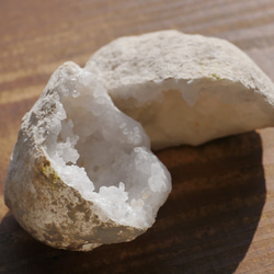 天然石ミニジオード1ぺア約62g(モロッコ産)約60×51×25mm 手のひらサイズ晶洞[geo-221122-01] 8枚目の画像
