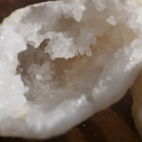 天然石ミニジオード1ぺア約62g(モロッコ産)約60×51×25mm 手のひらサイズ晶洞[geo-221122-01] 7枚目の画像