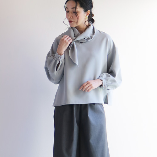 ブルーグレー】洗えるさらりタッチ生地3WAYボウタイブラウス ブラウス