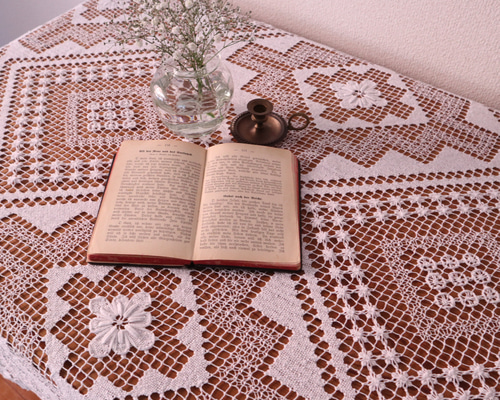 フランスの手仕事/丁寧に編まれたフィレレース 大判テーブルクロス