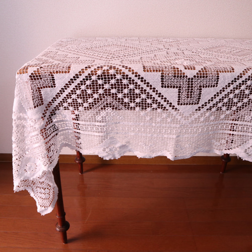 フランスの手仕事/丁寧に編まれたフィレレース 大判テーブルクロス