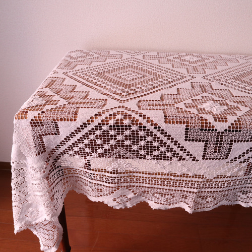フランスの手仕事/丁寧に編まれたフィレレース 大判テーブルクロス
