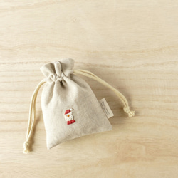 《名入れ》サンタさん＊リネンの手刺繍巾着ポーチ 5枚目の画像