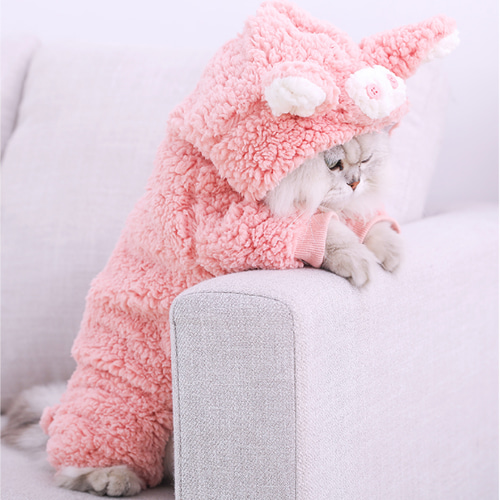 ネコ型フリース枕 ピンクの帽子付き 猫服 ペット服 ネコ コート 帽子付き かわいい 冬厚く暖かい