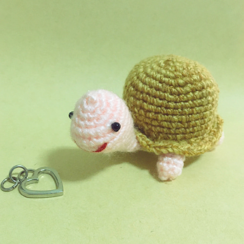 手作り笑顔亀☺シリーズ薄茶色の貝殻風編み物 | あみぐるみ リア✿Lia