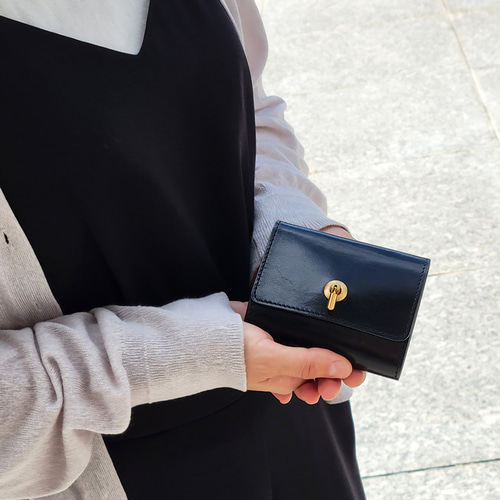 少しレトロなオコシ金具ミニ財布 三つ折り財布 昔ながらの製法で作られ