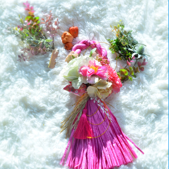 「幸せを呼ぶ」 お正月 しめ縄飾り おしゃれ 手作り ハンドメイド | タッセル ホットピンク01 4枚目の画像
