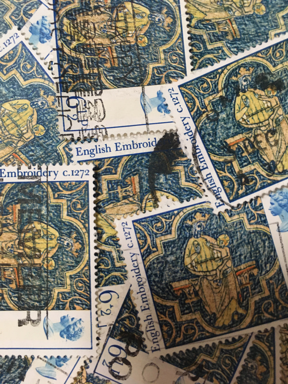 イギリス  クリスマスの切手16枚同柄 使用済 1枚目の画像