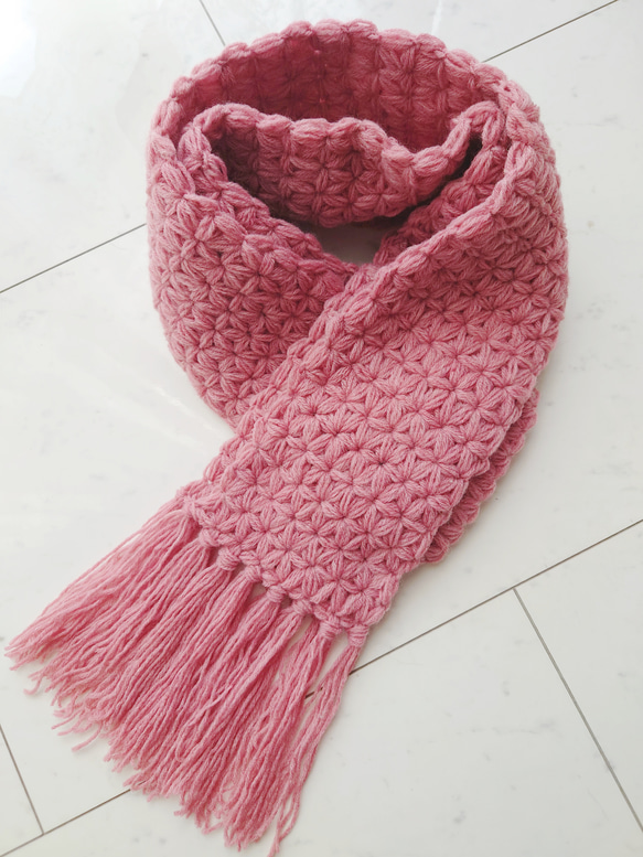 【再販】マフラー リフ編み 花 模様 フリンジ 編み 手編み 編み物 ピンク 1枚目の画像