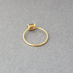 【2月誕生石】 アメジスト オーバルファセットカット 約6×4mm / Silver925製 ゴールド 指輪 2枚目の画像