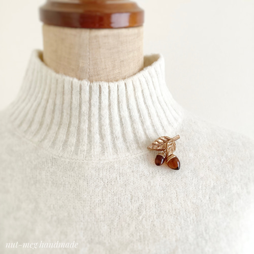 どんぐりのブローチ ブラウン ブローチ 空想雑貨店：nut-meg 通販