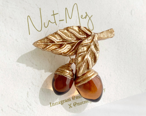 2006年クリスマスチャリティ ブローチ どんぐり 楽天市場】ミキモト ドングリ 2006 クリスマスチャリティー タイガー