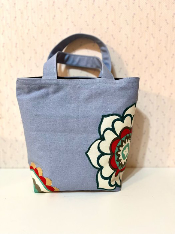 ハンドメイド帆布キャンバスバッグ/刺繍花柄 1枚目の画像