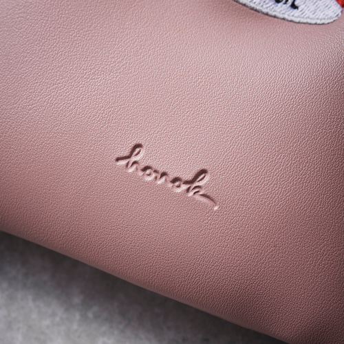 あくびする猫 ワンポイント スマホバッグ 刺繍 ポーチ 数量限定 スマホ