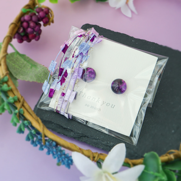 《ロイヤルパープル》ガラスドロップ ピアス イヤリング ガラス ガラスフュージング 紫 パープル クリスマス ギフト 8枚目の画像