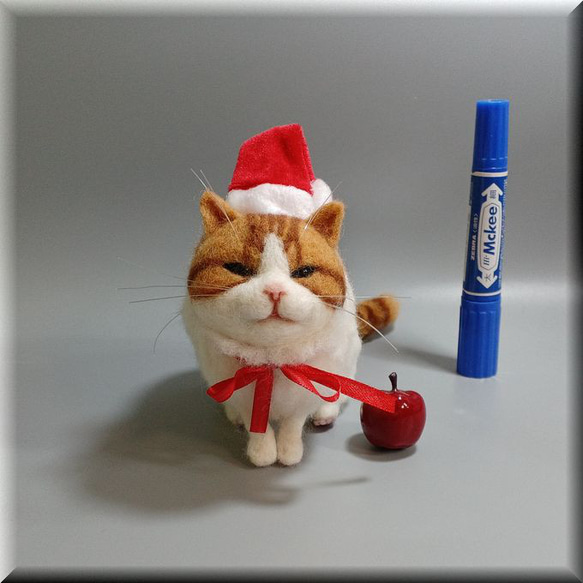 羊毛フェルト。猫。クリスマス