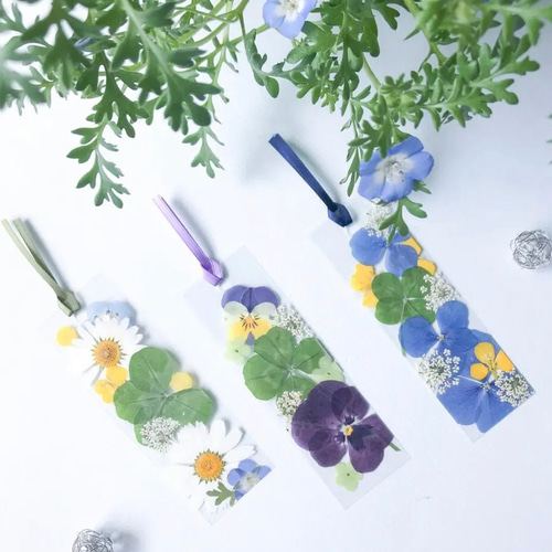 く日はお得♪ 四葉のクローバー春の花しおりセットから2点 しおり タレント・お笑い芸人