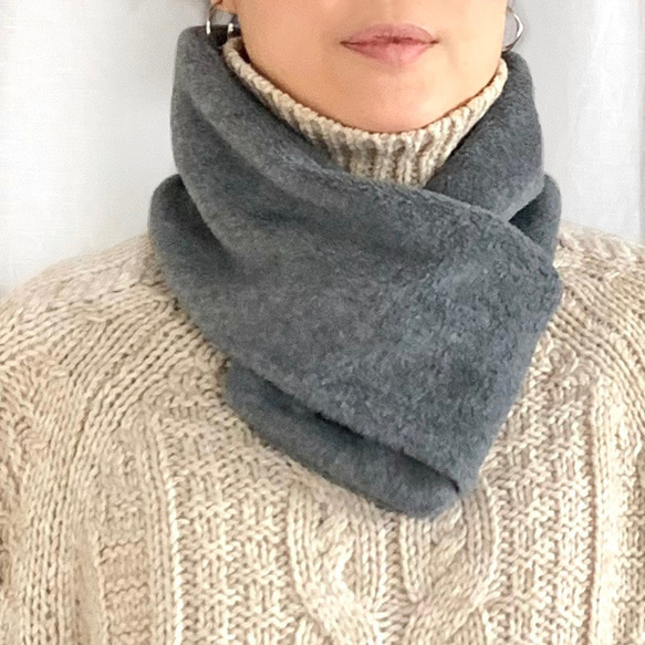 ◆特別価格!◆「シンプルが良い。」大人の上質&暖かフリース コンパクトマフラー(GRAY) 2枚目の画像
