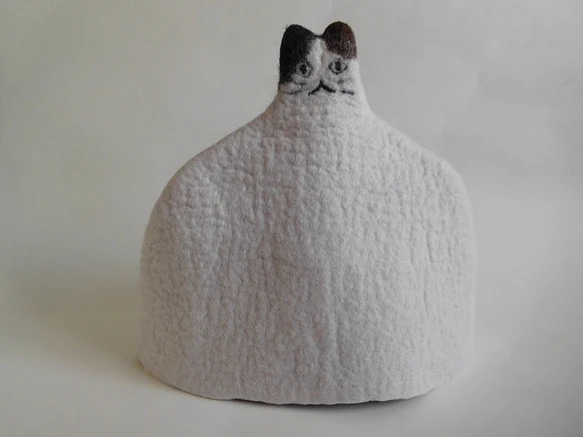 羊毛フェルト　ティーコーゼ〜三毛猫さん〜 2枚目の画像