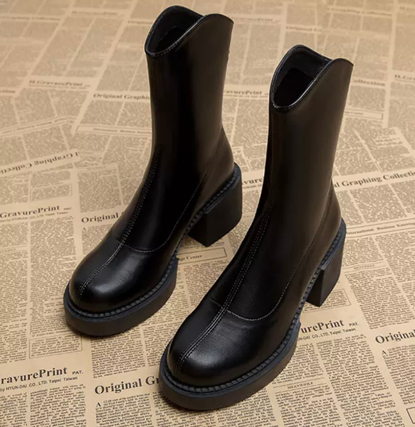 足を長く見せる 黒の本革ブーツ　ショートアンクルブーツ,厚底靴,冬シーズン 5枚目の画像