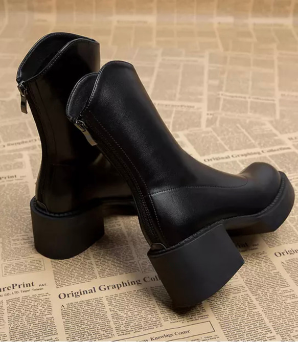 足を長く見せる 黒の本革ブーツ　ショートアンクルブーツ,厚底靴,冬シーズン 6枚目の画像