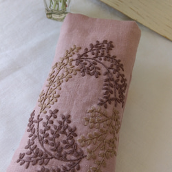 リーフ刺繍×ピンク(リネン)のメガネケース 3枚目の画像