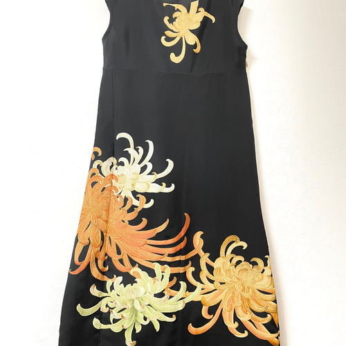 正絹 菊刺繍 花々 留袖リメイクドレス ee9366b3e2fed12dce8bb8e5f9884e