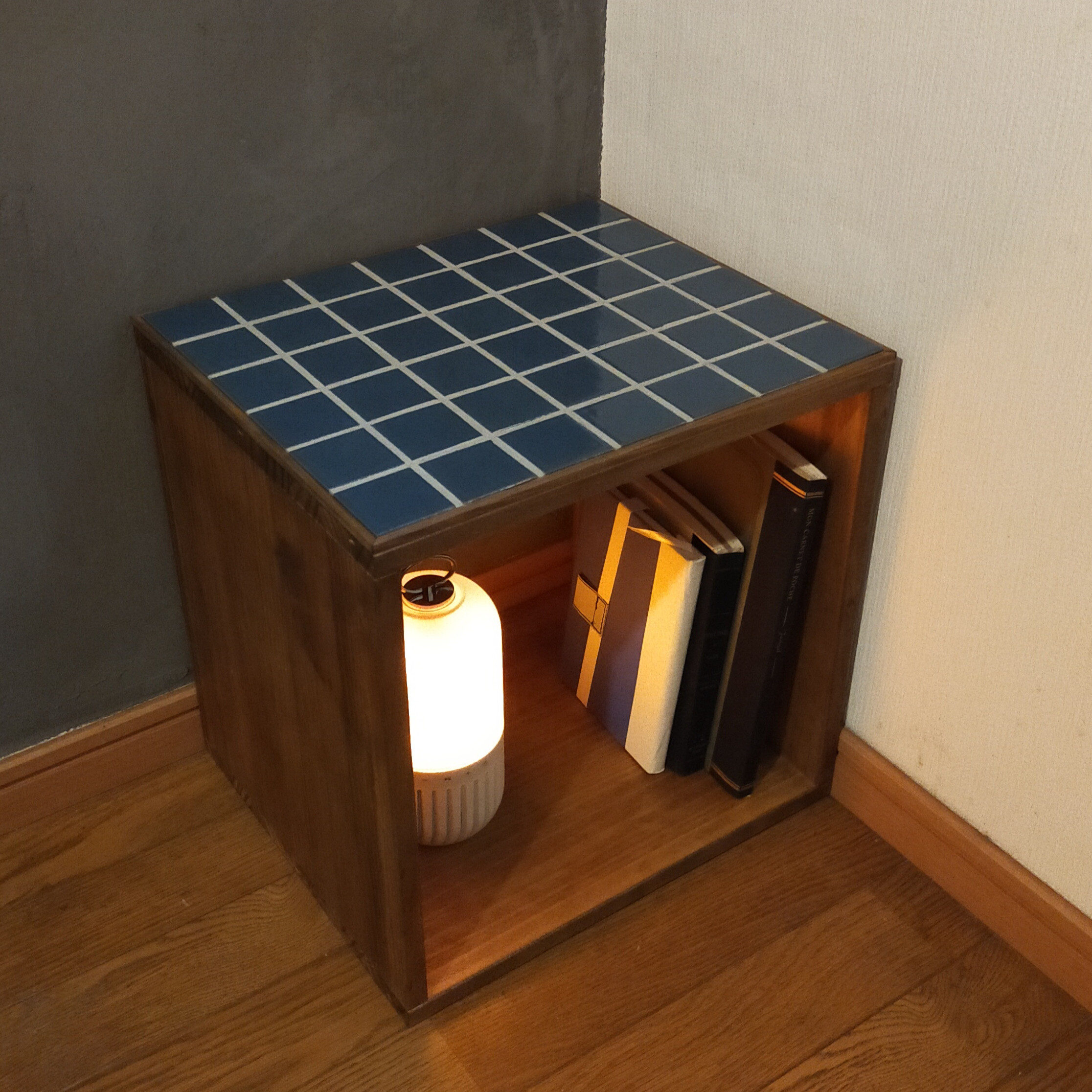 サイドテーブル（ハンドメイド） サイズオーダー可】＊受注生産＊ タイルキューブテーブル サイド