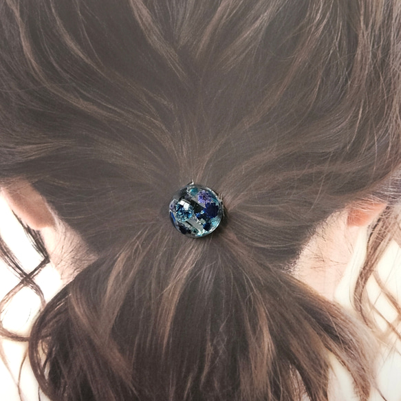 琉球ガラス～*ブルーの色彩あめ玉ヘアゴムmarry.c's handmadeaccessory 2枚目の画像