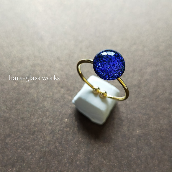 【ピアス&リングセット】一粒ガラスのリング&一粒ガラスのピアス　ロイヤルブルー（ゴールド） 11枚目の画像
