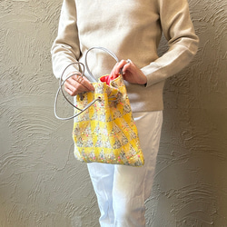 お値引き中【一点もの】リントン社シャネルツィードの巾着バッグ 1枚目の画像