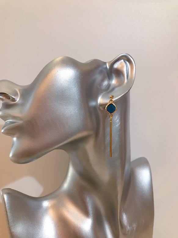 goldframe stick pierced earrings (K18GF)blue 7枚目の画像