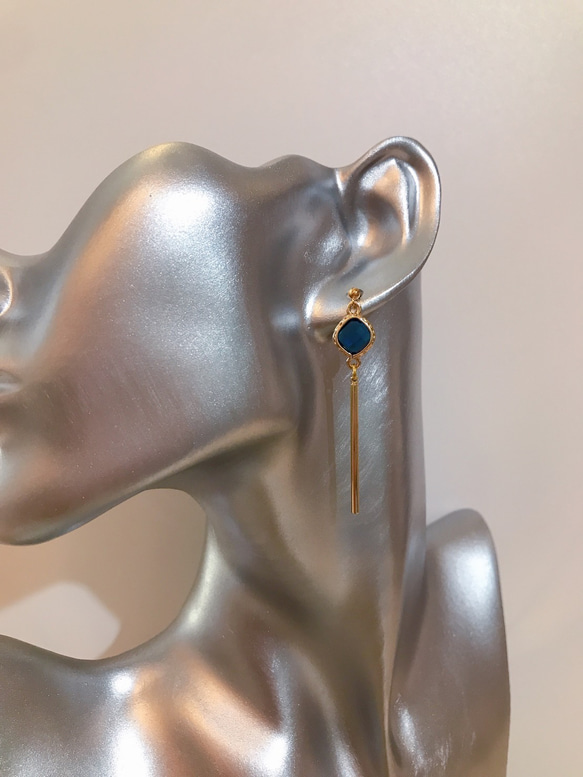 goldframe stick pierced earrings (K18GF)blue 6枚目の画像