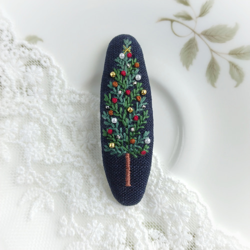 オーダー品】フェルトのパッチンピン ハンドメイド 刺繍