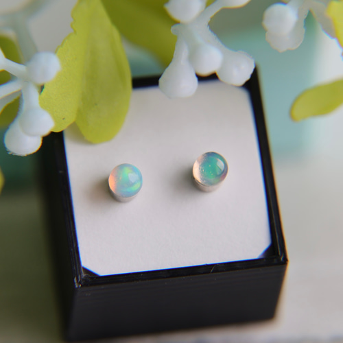 3㎜ エチオピアオパール マグネットピアス イヤリング