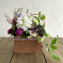 2WAY　マムと蘭の和風アレンジS　アーティフィシャルフラワー　造花　ナチュラル木製ボックス　和モダン　敬老の日　還暦祝 9枚目の画像