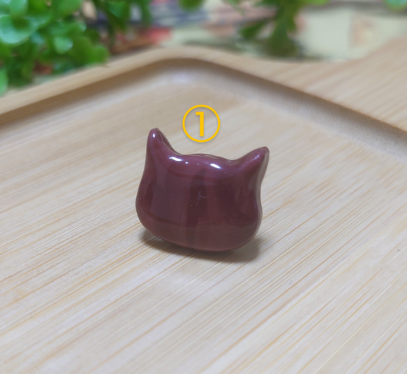 猫型チョコレートピンバッジ 3枚目の画像