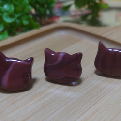 猫型チョコレートピンバッジ 1枚目の画像