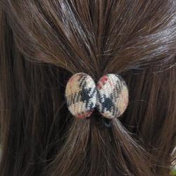 ヘアゴム ツイード キッズから大人まで　ホワイト 髪飾り ヘアアクセサリー タータンチェック 1枚目の画像